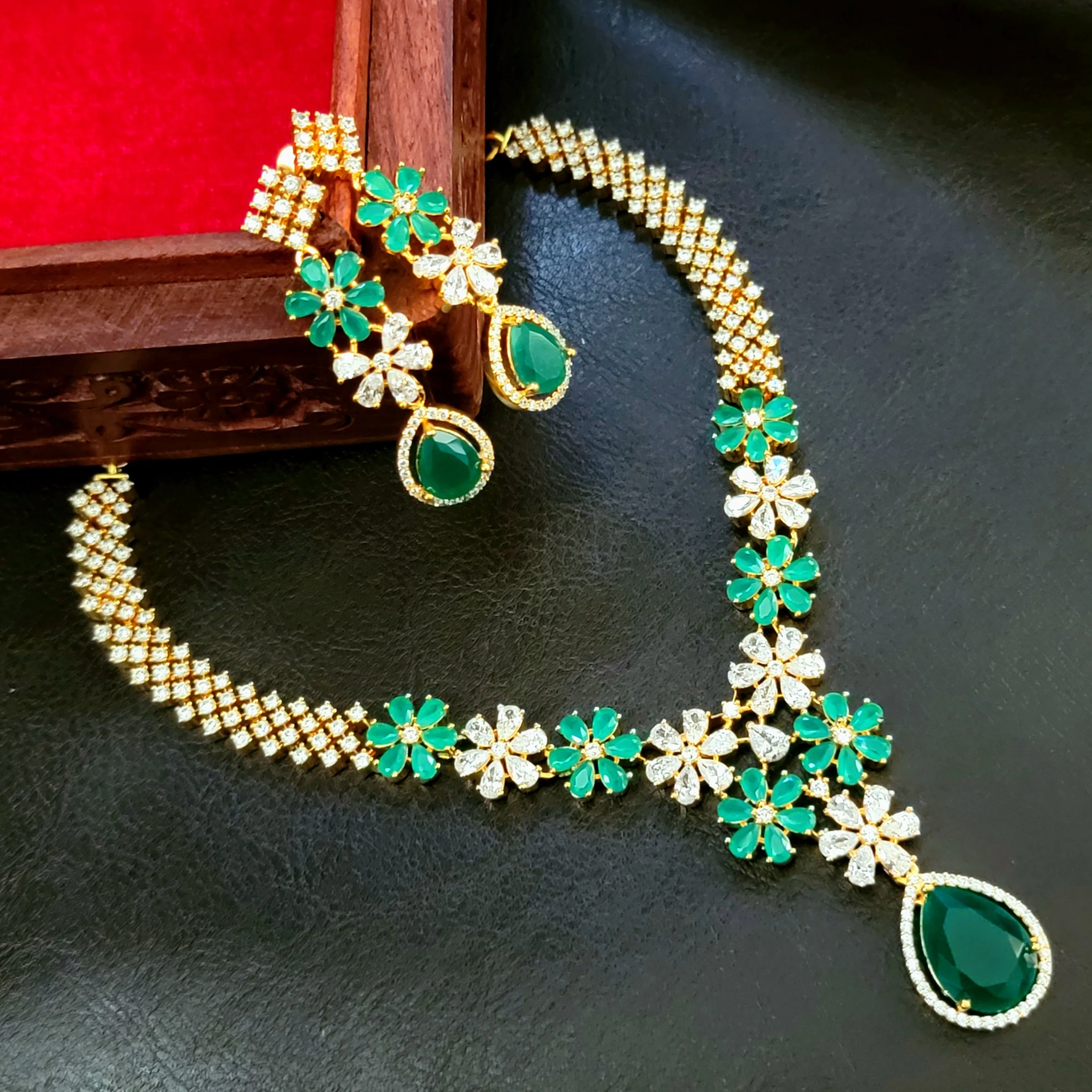 Emerald Green & White Floral AD Zircon Nevklace set