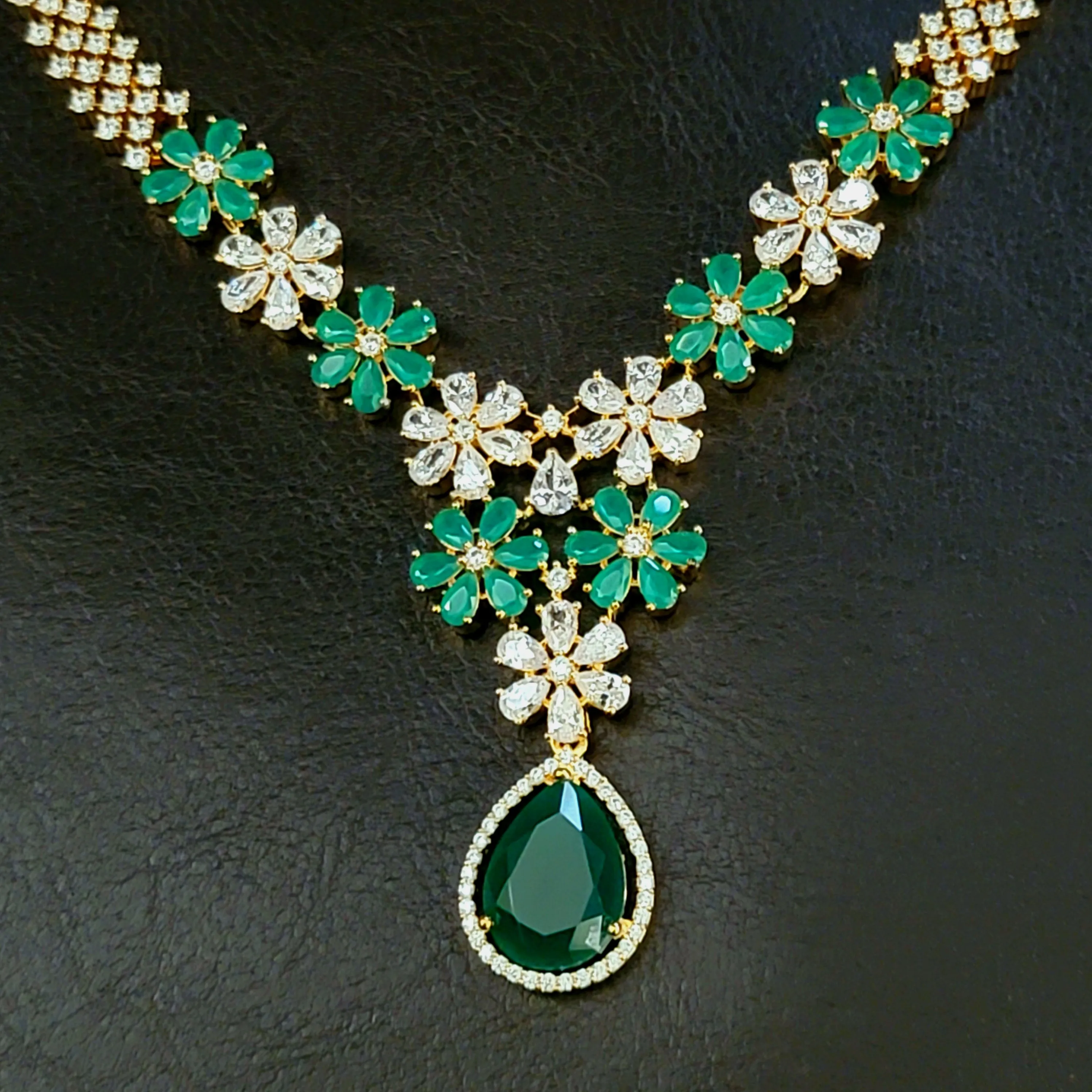 Emerald Green & White Floral AD Zircon Nevklace set