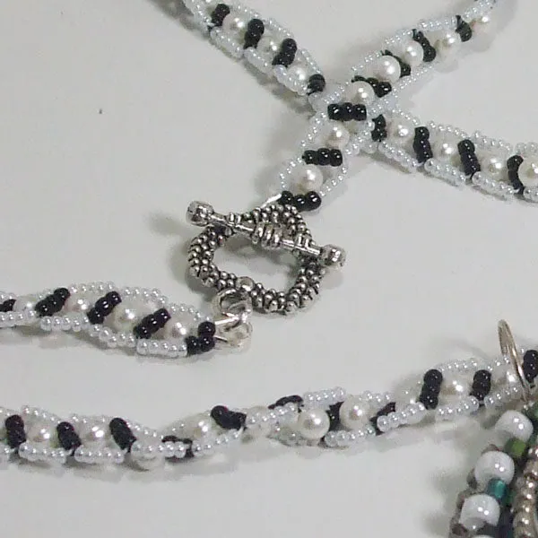 Ladanica Beaded Black/White Cameo Pendant Necklace