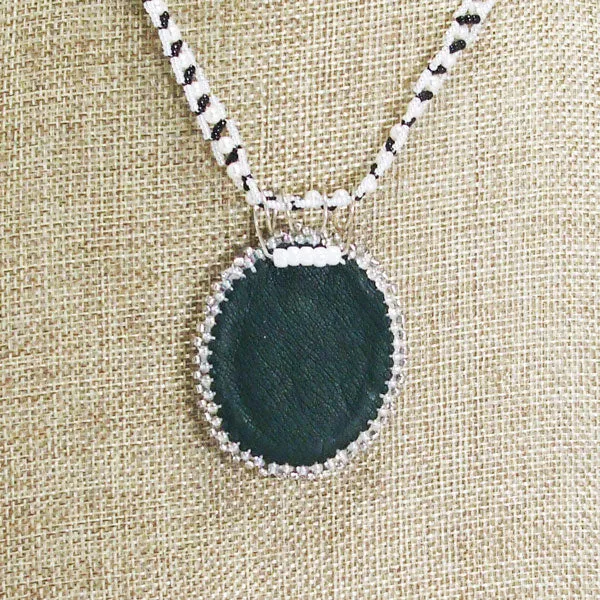 Ladanica Beaded Black/White Cameo Pendant Necklace