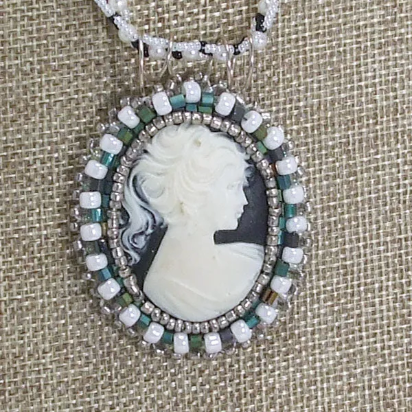 Ladanica Beaded Black/White Cameo Pendant Necklace